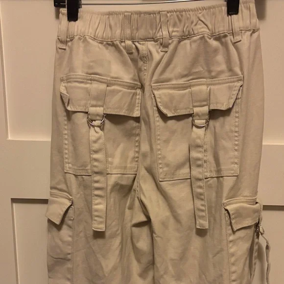 Eladay Women's Beige Wide Leg Cargo Pants - Picture 3 of 5